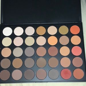 MORPHE 35OM EYESHADOW PALETTE